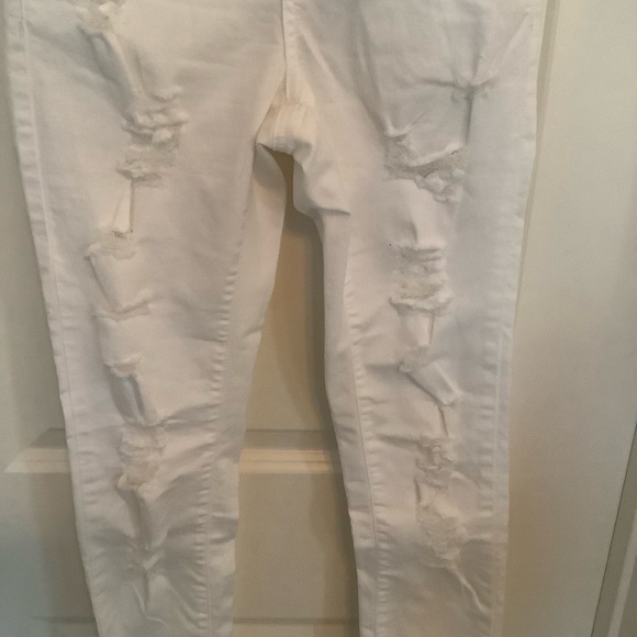 VIP Jeans Womens 3/4 White Destroyed Raw Hem Jeans - Picture 3 of 10